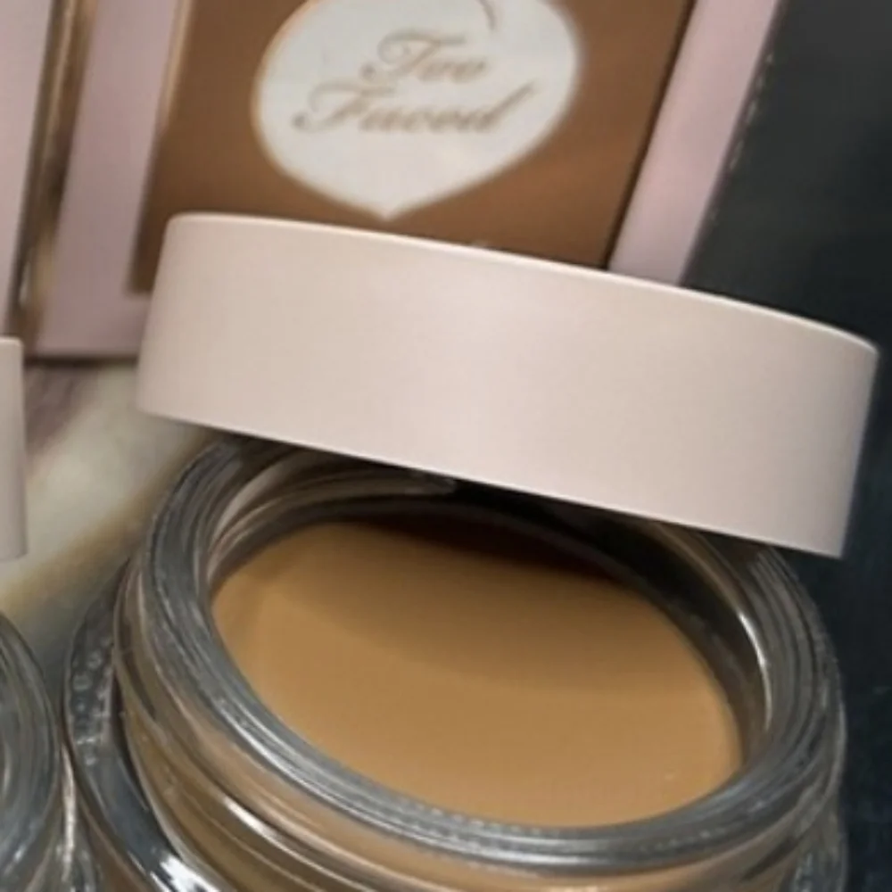 ❇️BROWN SUGAR Too Faced DISCONTINUED Peach 🍑 Concealer NWT
